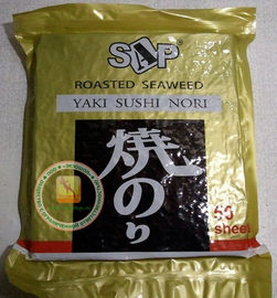 Yaki 초밥 Nori 해초 장은 조미하는 해초 칩 진한 녹색 색깔을 불에 구웠습니다
