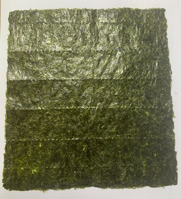 튀긴 해조류 야키 수시 노리 금색