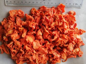 수분 8%는 당근 칩 멋진 장소 저장 10*10*3mm 할랄을 탈수했습니다